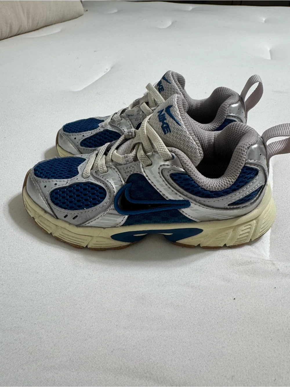 Nike V5 RNR Kids Navy Blue and Gray Mesh Athletic Sneakers